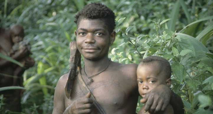 Tribus africanas fuman cannabis para combatir parasitos Tribus africanas fuman cannabis para combatir parasitos